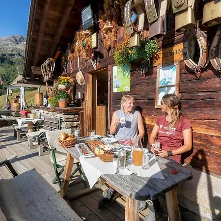 Corso'S Annabell - Bed & Breakfast-2