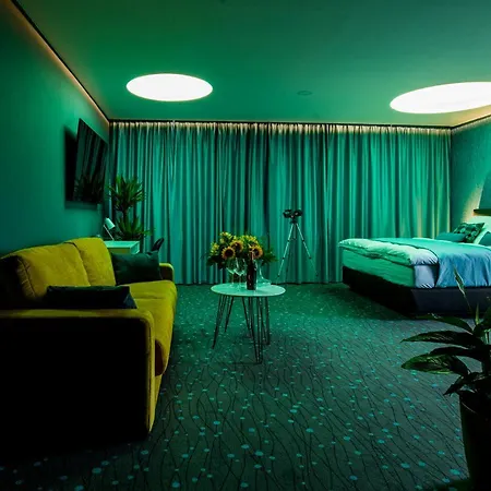 Rooftop Planet Prague Hotel-2