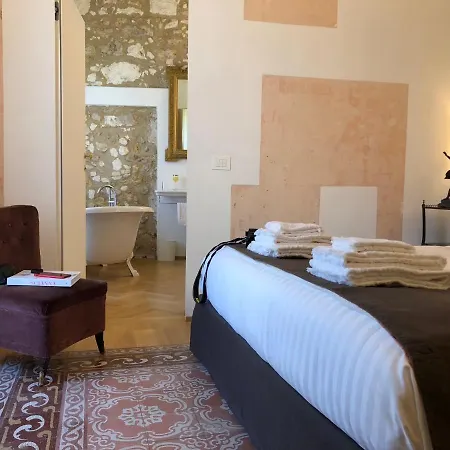 La Maison-2