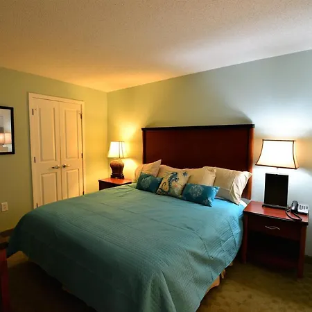 Deluxe Ocean Front Two-Bedroom Condo In Sandy Beach Resort-3