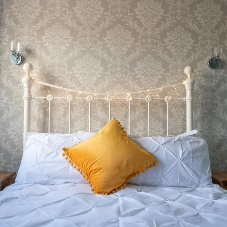 Clovelly Guest House-2