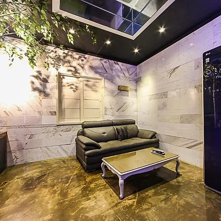 Login Hotel-2