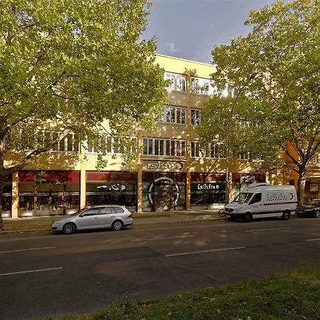 Amc Apartments Bundesallee-2
