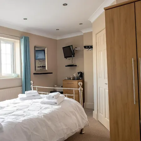Clovelly Guest House-3