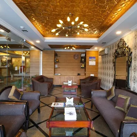 Comrade Inn-3