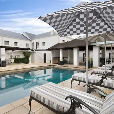 Swartberg Hotel, Cork Tree Collection-3