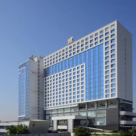 Taj Skyline Ahmedabad-3