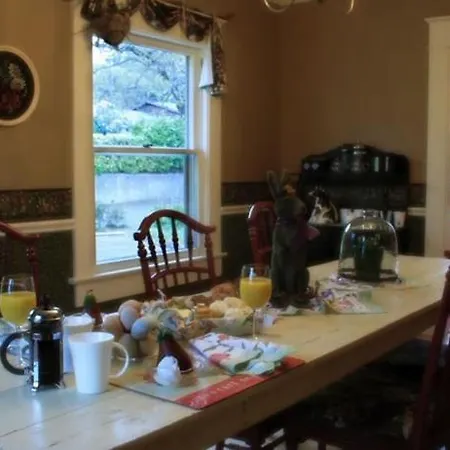 The White House Bed And Breakfast-2