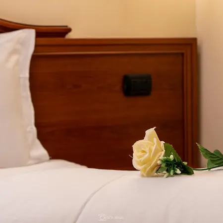 Caroline Suite-2