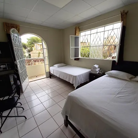 Kira'S House-2
