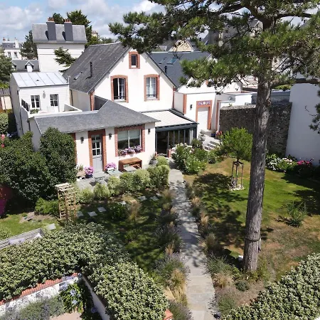 La Cotentine Maison d'Hôtes-3