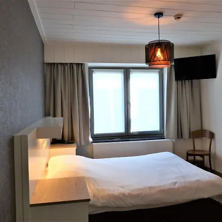Hotel Du Midi-3
