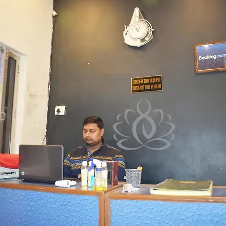 Relax Paying Guest House-3