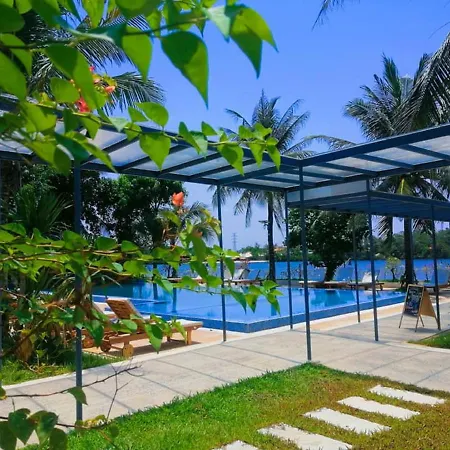 The B Resort-2