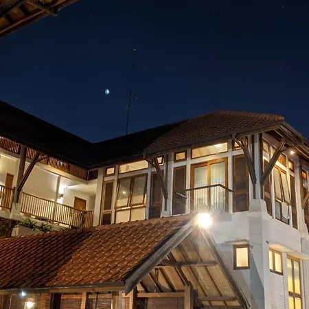 Villa Damar Boutique Hotel-3