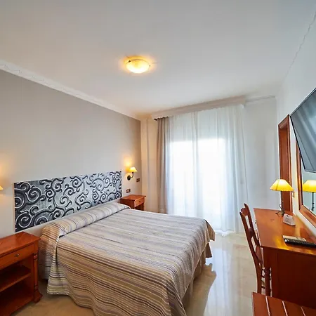 Hotel Bajamar Centro-3