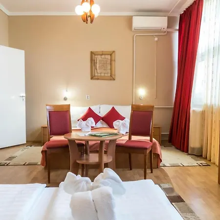 Hotel Dzsungel-3
