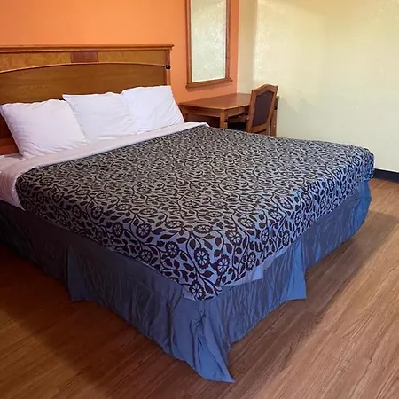Lariat Motel-3