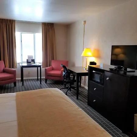 Ramada By Wyndham Washington-3