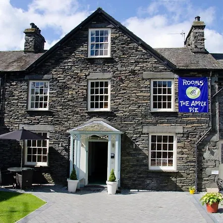 Rooms At The Apple Pie-3
