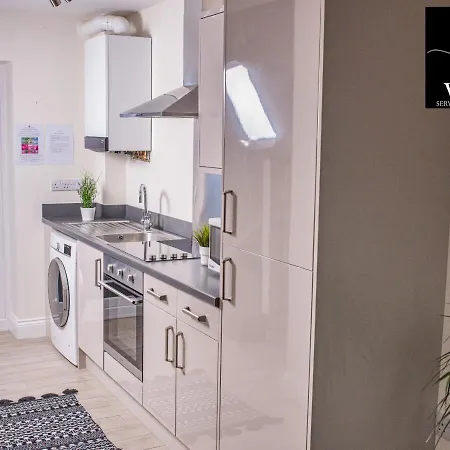 1 Bed House At Velvet Serviced Accommodation Swansea With Free Parking & Wifi - Sa1-2