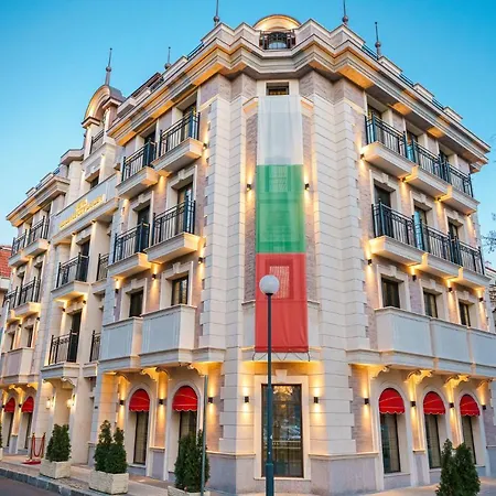 Residence City Garden - Certificate Of Excellence Top 10 Best Five-Stars City Hotels For 2024 Awarded By Htif-2