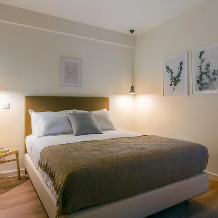 Three House Hotel-2