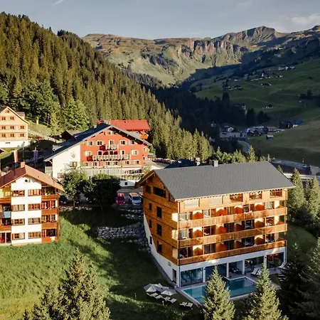 Adler Damuels Gasthof Hotel-3