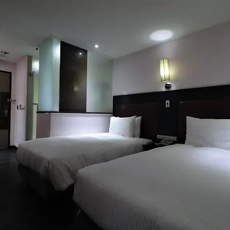 J-Hotel-2