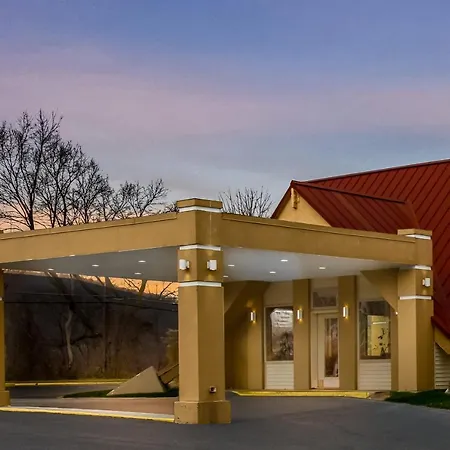 Econo Lodge Inn & Suites-3