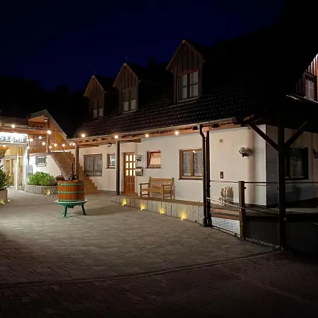 Lug ins Land Restaurant&Ferienwohnungen-2