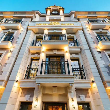 Residence City Garden - Certificate Of Excellence Top 10 Best Five-Stars City Hotels For 2024 Awarded By Htif-2