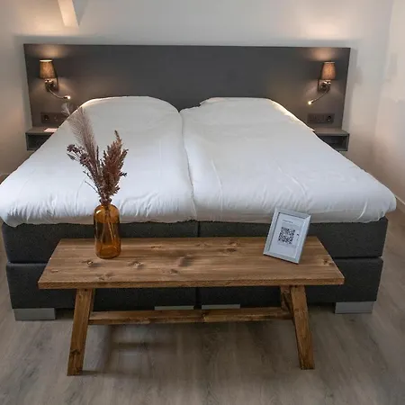 Hotel Tholen-2