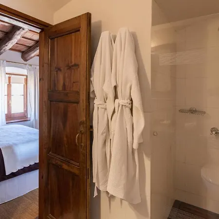 El Palauet De Monells - Adults Only-3
