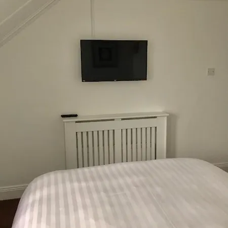 Trewinda Lodge-3