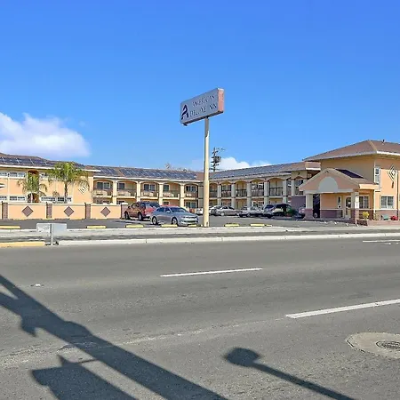 Americas Deluxe Inn- Marysville-3