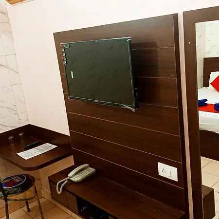 Hotel Om Palace - Couple Friendly & Local Id Accepted-3