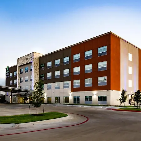 Holiday Inn Express & Suites Taylor By Ihg-3