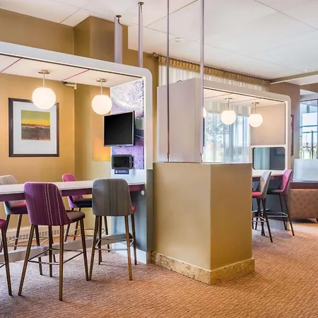 Sonesta Milwaukee West Wauwatosa-2