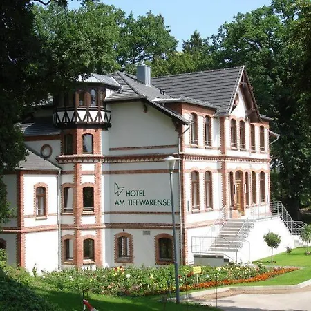 Hotel Am Tiefwarensee-3