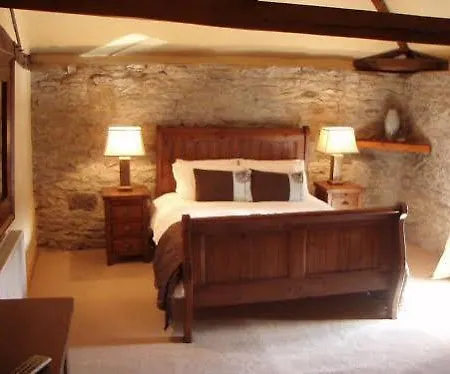 The Horse & Jockey Inn-3
