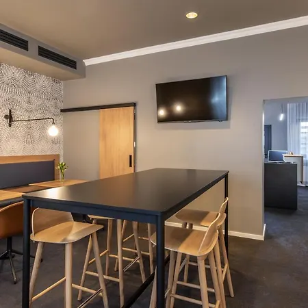 B-Hotel-2