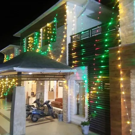 Hotel Pine Queen-2
