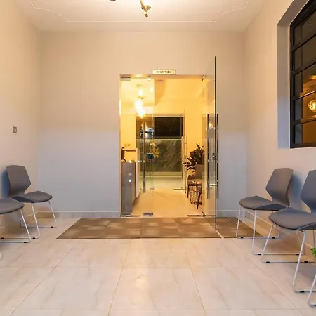 Cysuites Apartment Hotel-3