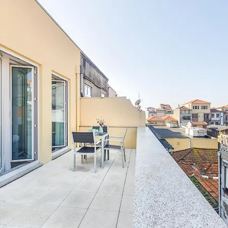 7 Bridges Estudios- Porto-Houses And Suites-3