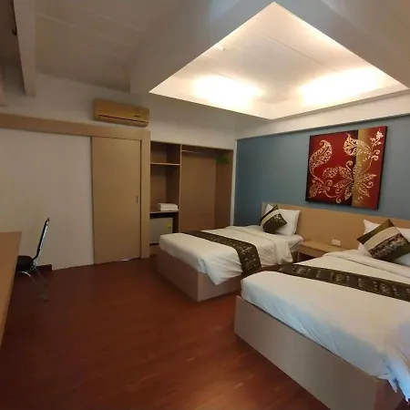 Aileen Hotel-2