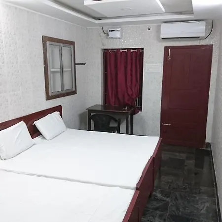 Lawrence Lodge-2