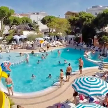 Hotel Azzurra Di Gobbi Gestioni Srl-2