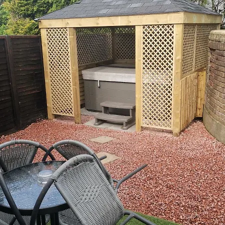Glenfern Guest House And A Separate Cottage With Its Own Private Hot Tub-3