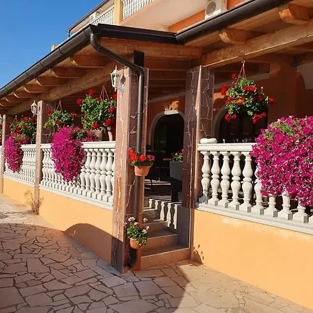 Villa Nikolina-2